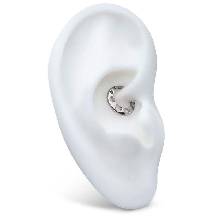 Planar Triangle Cut Out Titanium Hinged Segment Ring