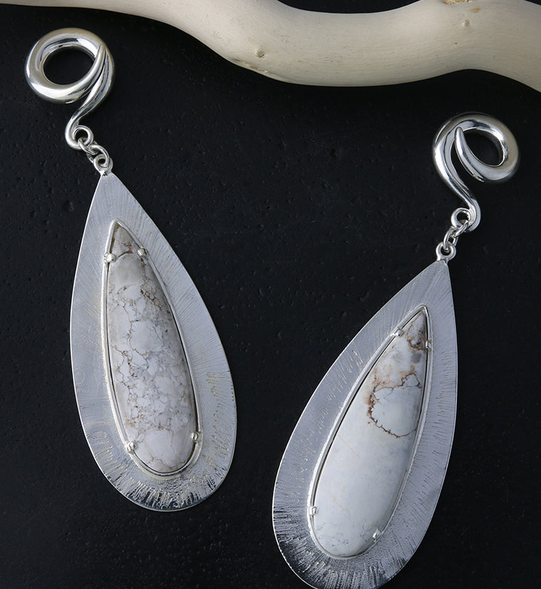 Score White Howlite Stone White Brass Ear Weights