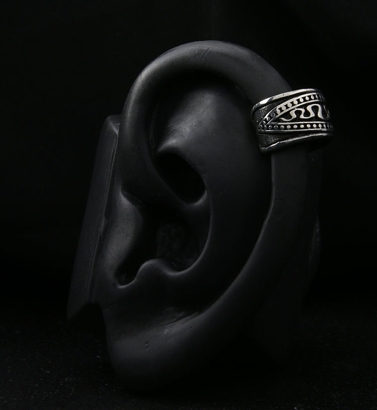 Squiggle White Brass Ear Cuff