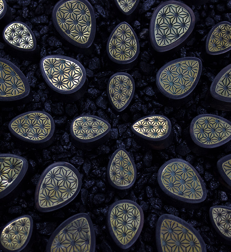 Areng Wooden Teardrop Plugs with Japanese Hemp Brass Inlay