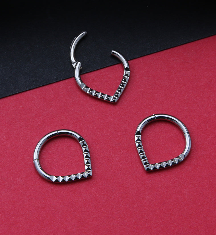 Teardrop Polyhedra Titanium Hinged Segment Ring