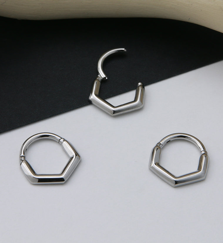 V-Shaped Hinged Segment Ring